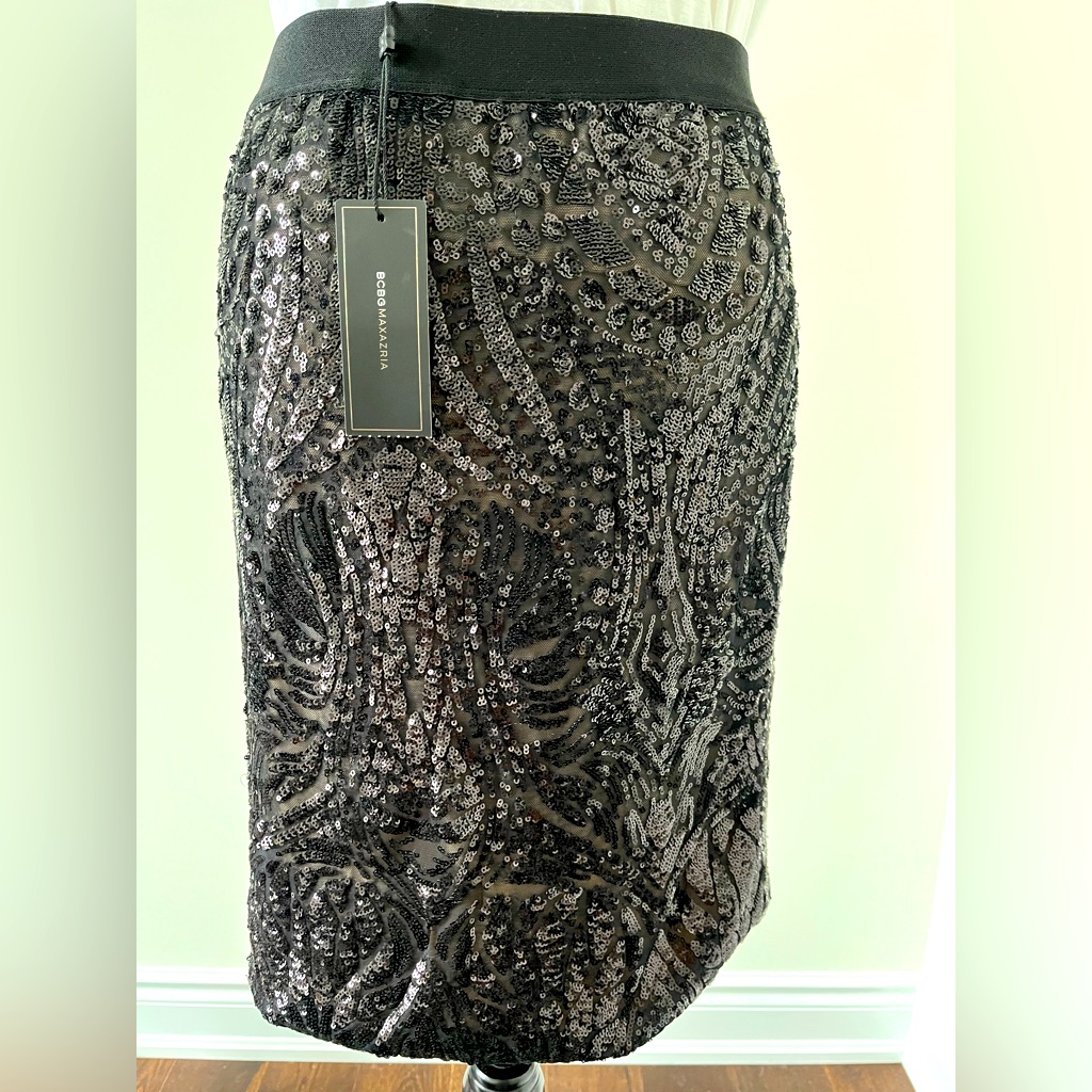 New With Tag. Bcbg Black Sequins Skirt. Mid Thigh.